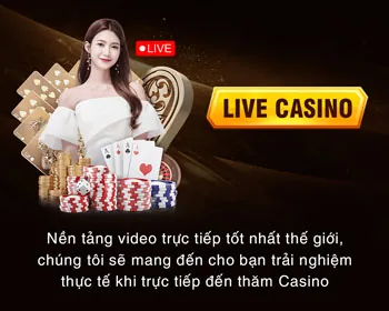 Nhân viên hỗ trợ khách hàng thân thiện đang giúp đỡ người chơi